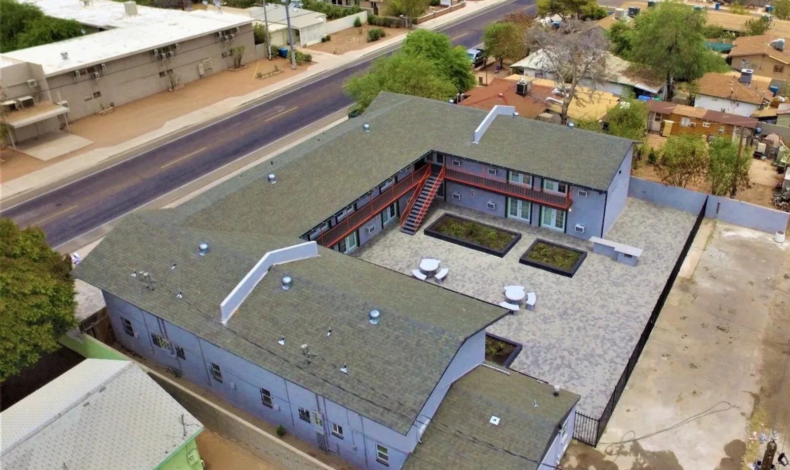 Overhead aerial view of Lucky Star Flats apartment building and courtyard in Phoenix 85006